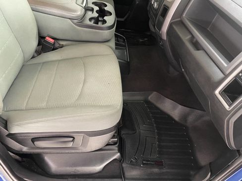 Used 2015 RAM 1500 Express image 31