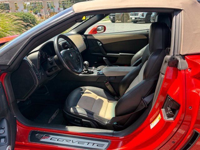 Used 2013 Chevrolet Corvette 427 w/ 1SC Preferred Equipment Group RWD image 19