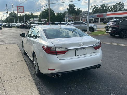 Used 2016 Lexus ES 350 w/ Accessory Package FWD image 4