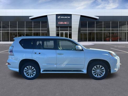 Used 2015 Lexus GX 460 image 6
