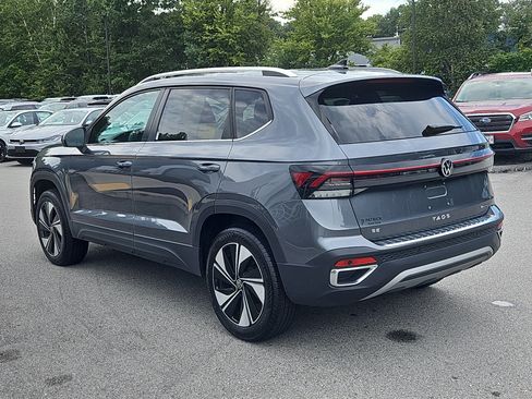 Used 2025 Volkswagen Taos SE AWD/4WD image 26