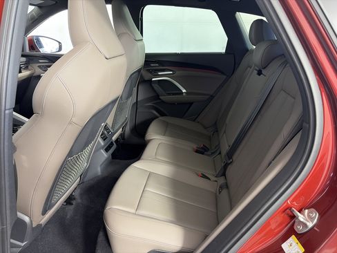 Certified 2025 Audi Q5 Premium Plus w/ Premium Plus image 7