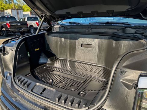 Used 2023 Ford F150 Lightning Platinum AWD/4WD image 27