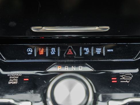 Used 2022 Jeep Wagoneer Series III image 29