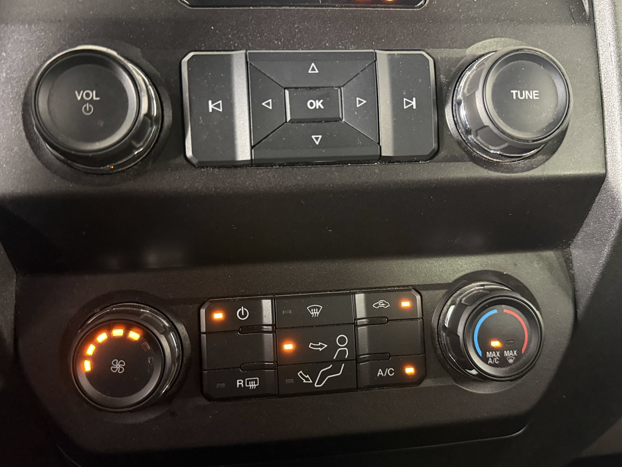 Used 2019 Ford F250 XL w/ STX Appearance Package AWD/4WD image 14
