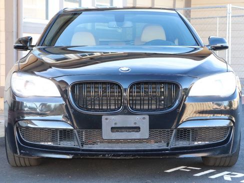 Used 2013 BMW 750Li image 4