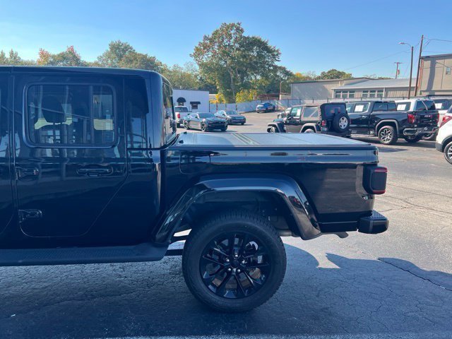 Used 2021 Jeep Gladiator Overland AWD/4WD image 10