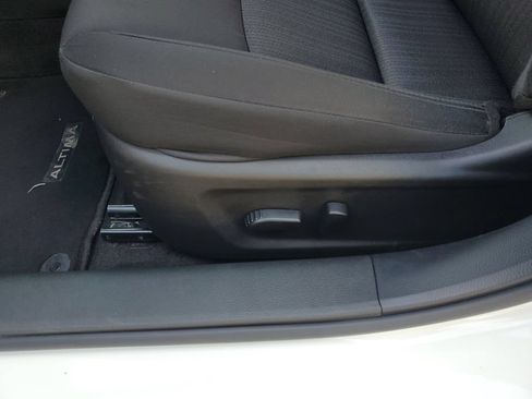 Certified 2025 Nissan Altima 2.5 SV FWD image 20