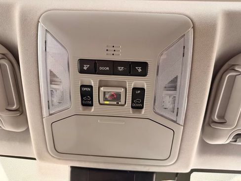Used 2020 Toyota RAV4 XLE w/ Convenience Package AWD/4WD image 42