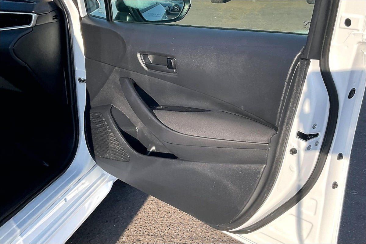 Used 2024 Toyota Corolla LE FWD image 21