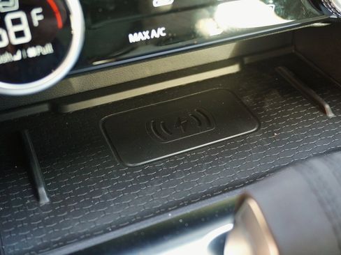 Used 2025 Jaguar F-PACE R-Dynamic S image 25