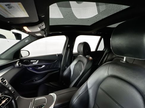 Used 2022 Mercedes-Benz GLC 300 4MATIC SUV image 21