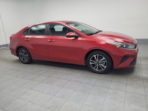 Used 2024 Kia Forte LXS FWD image 11