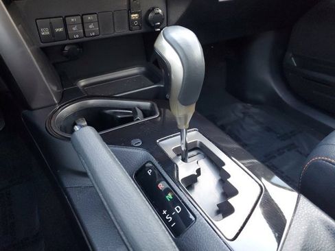 Used 2016 Toyota RAV4 SE image 21