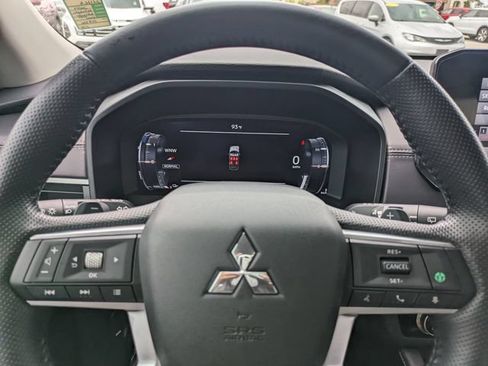 Used 2024 Mitsubishi Outlander SE AWD/4WD image 24