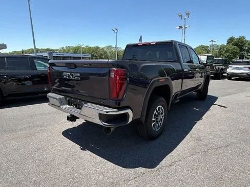 New 2026 GMC Sierra 2500 SLT w/ LPO, Black Badging Package AWD/4WD image 7