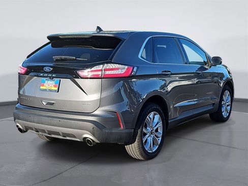 Used 2023 Ford Edge Titanium image 3