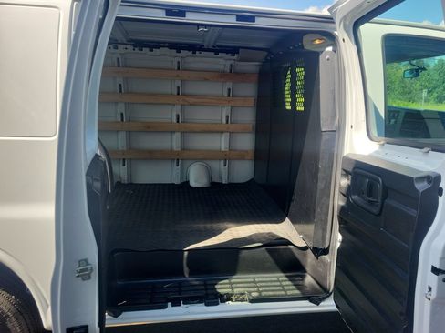 Certified 2025 Chevrolet Express 2500 w/ Driver Convenience Package RWD image 12