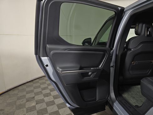 Used 2025 Rivian R1T Adventure AWD/4WD image 17