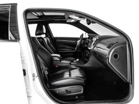 Used 2022 Chrysler 300 S RWD image 40