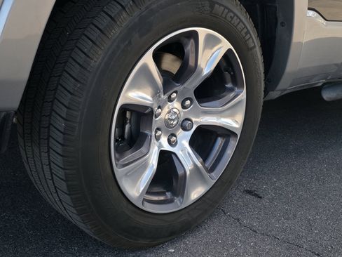 Used 2021 RAM 1500 Laramie image 5