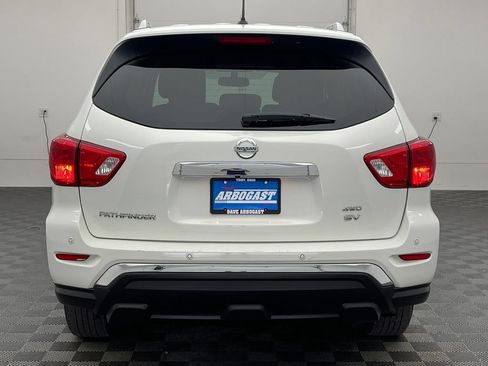 Used 2017 Nissan Pathfinder SV AWD/4WD image 8