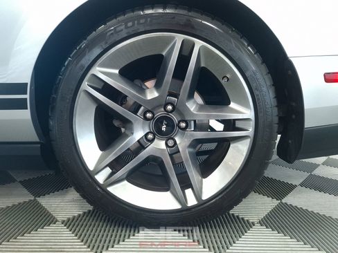 Used 2012 Ford Mustang Shelby GT500 RWD image 22
