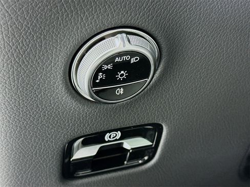 New 2026 Mercedes-Benz GLC 300 image 11