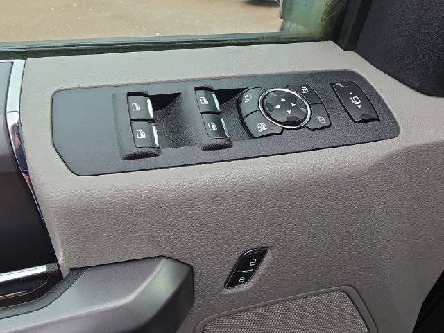 Used 2019 Ford F250 XLT w/ XLT Premium Package AWD/4WD image 11