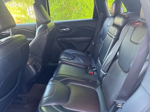 Used 2015 Jeep Cherokee Limited w/ Luxury Group image 15