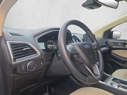 Used 2022 Ford Edge SEL w/ Convenience Package image 7