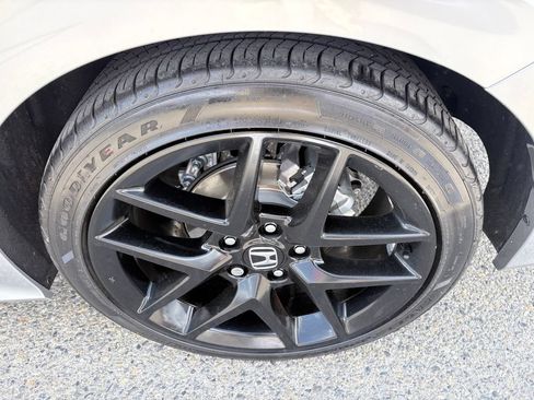 Used 2024 Honda Civic Sport image 25