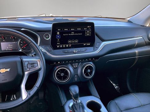 Used 2024 Chevrolet Blazer LT image 9