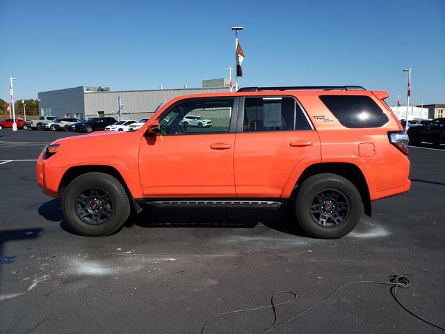 Used 2024 Toyota 4Runner TRD Off-Road Premium w/ Moonroof Package AWD/4WD image 9