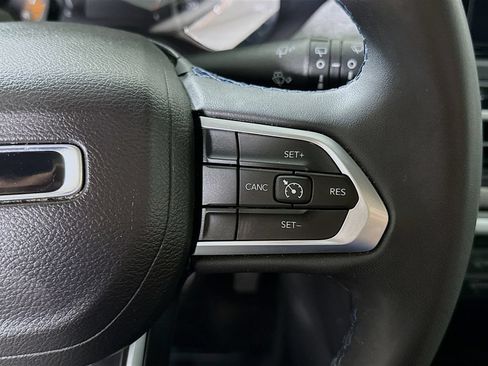 Used 2022 Jeep Compass Latitude w/ Sun and Sound Group AWD/4WD image 24
