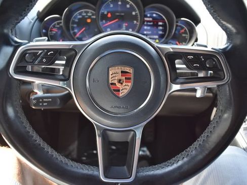 Used 2017 Porsche Cayenne Platinum Edition AWD/4WD image 23