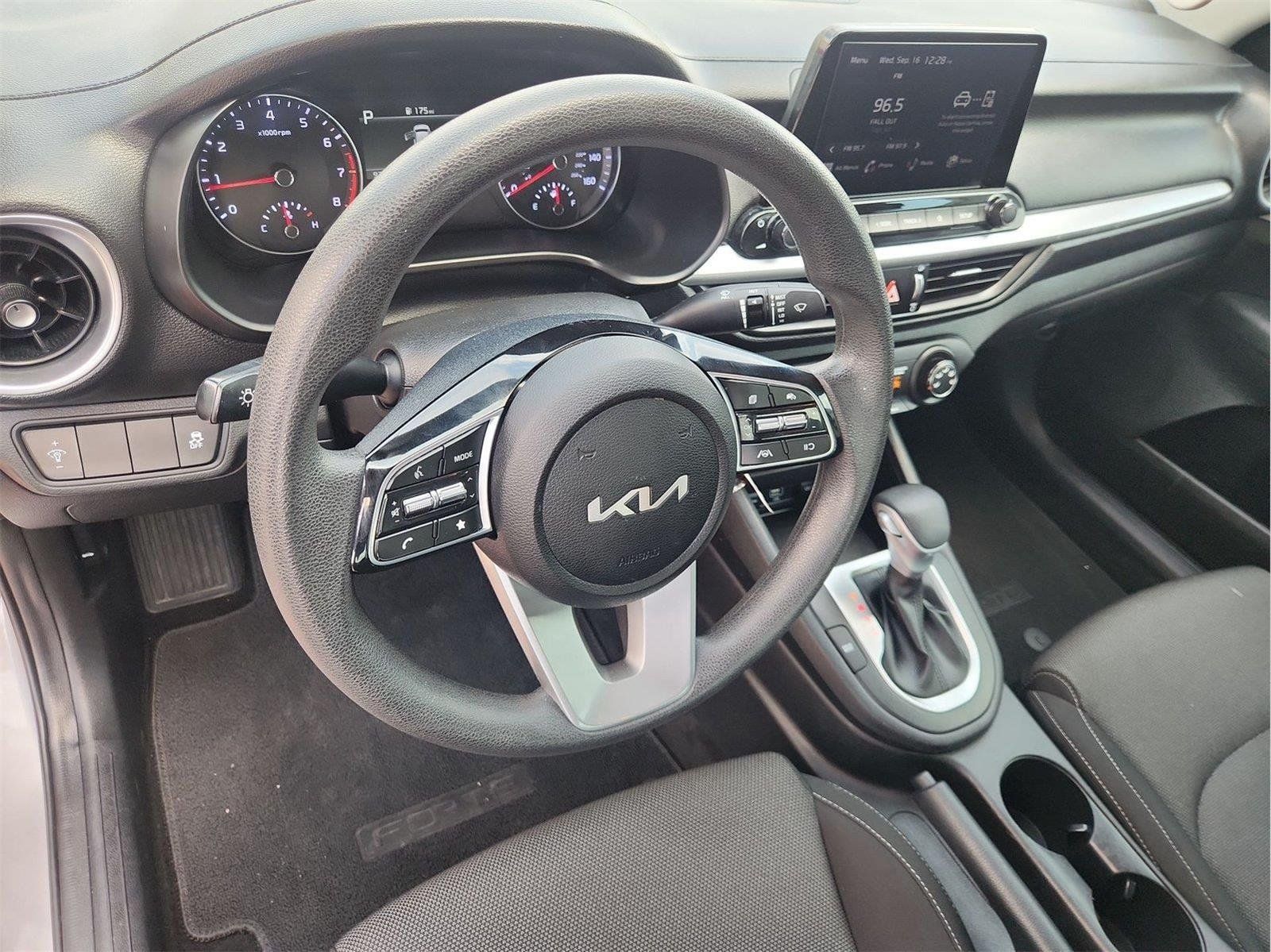 Used 2023 Kia Forte LXS FWD image 10
