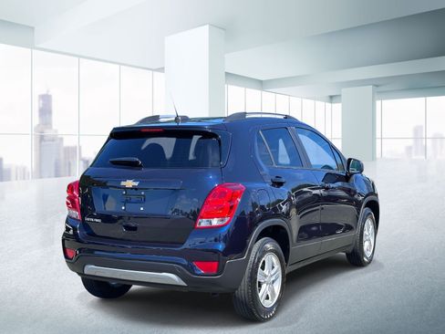 Used 2022 Chevrolet Trax LT w/ LT Convenience Package AWD/4WD image 4