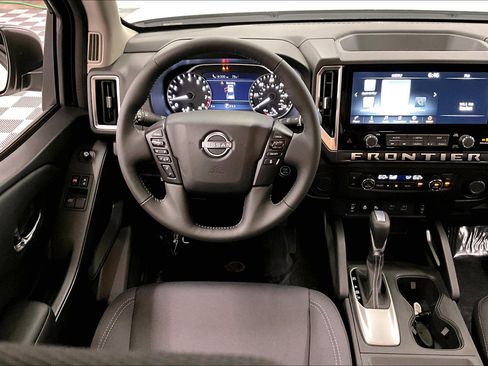 New 2025 Nissan Frontier SV w/ SV Convenience Package RWD image 19