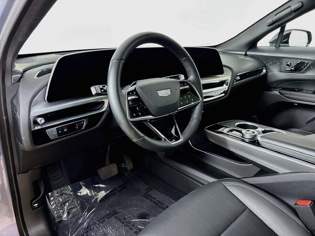 Used 2024 Cadillac Lyriq Sport w/ LPO, Floor Liner Package AWD/4WD image 9