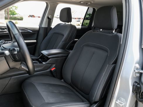 Used 2021 Jeep Grand Cherokee L Laredo w/ Luxury Tech Group I AWD/4WD image 27