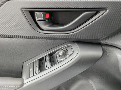 New 2025 Subaru Crosstrek 2.0i Premium image 12
