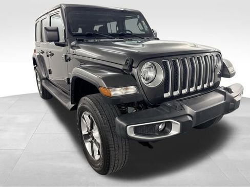 Used 2020 Jeep Wrangler Unlimited Sahara AWD/4WD image 3