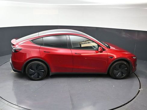 Used 2026 Tesla Model Y Long Range AWD/4WD image 35