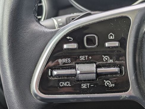 Certified 2022 Mercedes-Benz GLC 300 4MATIC image 25