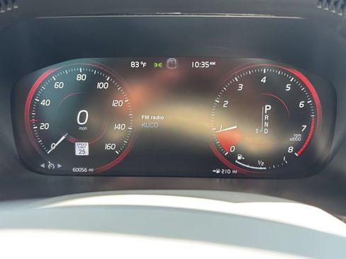 Used 2021 Volvo XC60 T5 Momentum AWD/4WD image 23