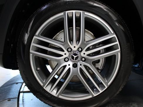 Used 2025 Mercedes-Benz GLS 450 GLS 450 4MATIC image 37