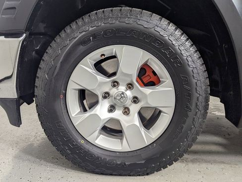 Used 2019 RAM 1500 Big Horn AWD/4WD image 9