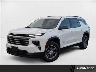 Used 2024 Chevrolet Traverse LT