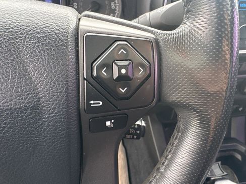 Used 2017 Toyota Tacoma TRD Sport w/ Premium & Technology Package AWD/4WD image 20